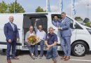 Uitreiking Ford bus aan prijswinnaar Vakwerk Awards