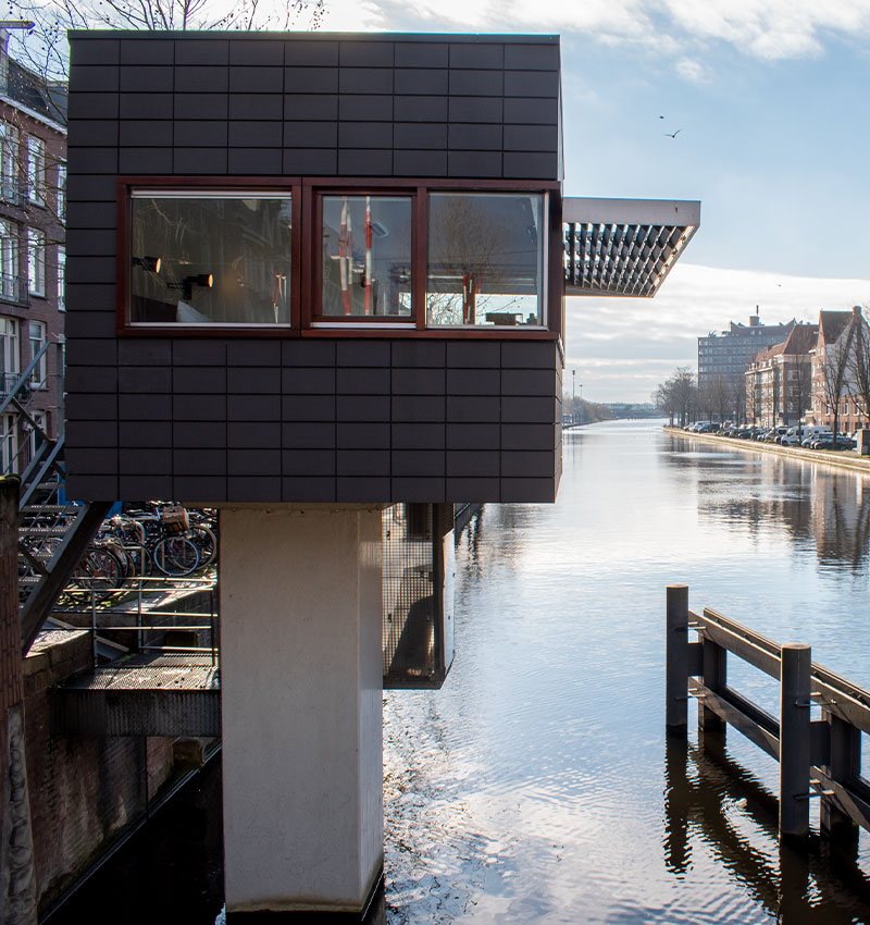 Brughuisjes-zeilstraatbrug-ext-Lotte-Holterman